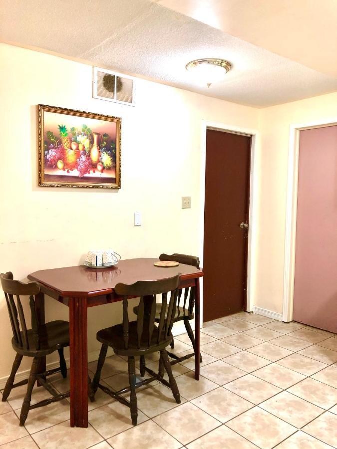 Bright Room By Smartying York University トロント エクステリア 写真